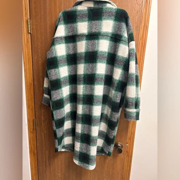 BB Dakota Green and White Plaid Teddy Jacket - Picture 2 of 3